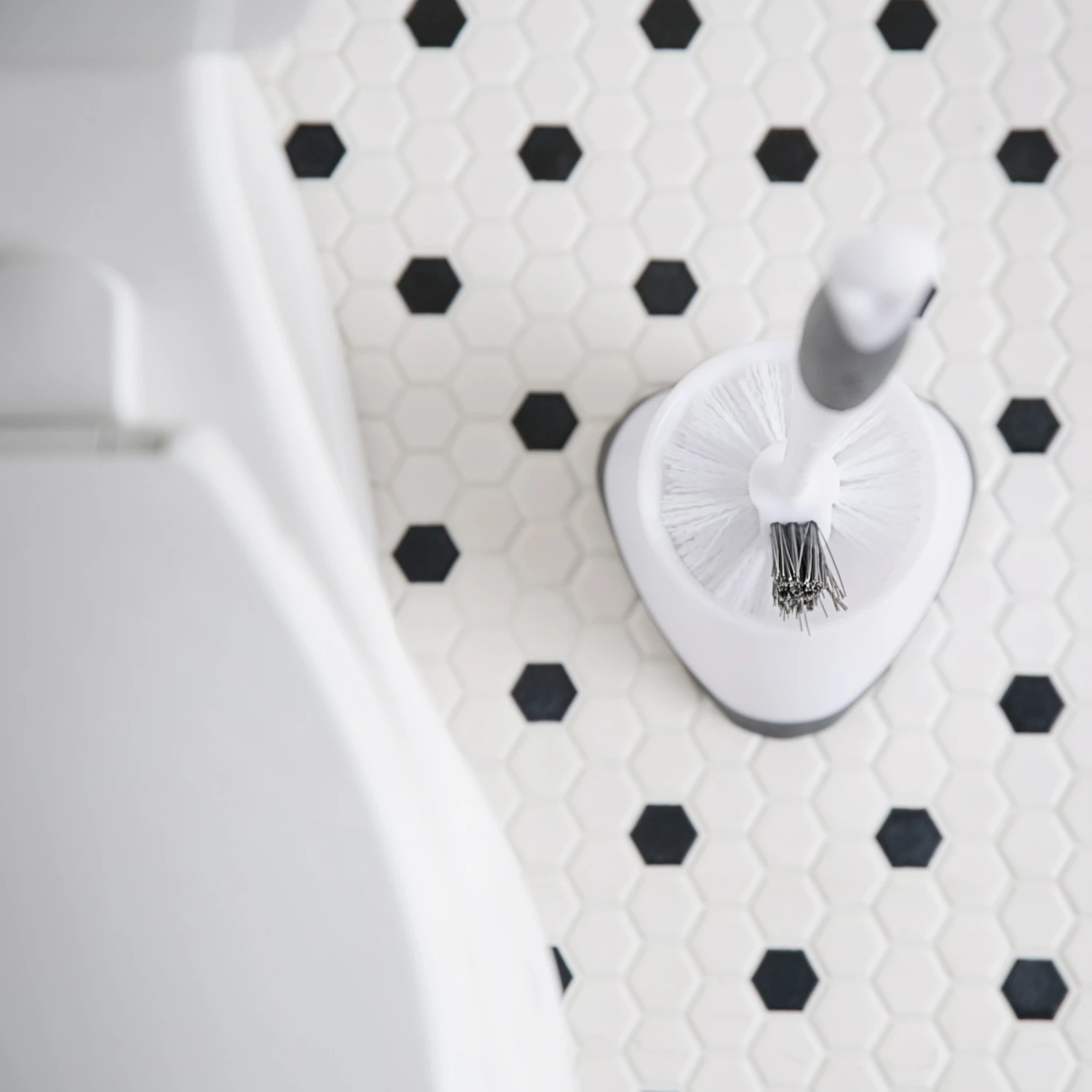 Clorox Toilet Brushes Poly Fiber Toilet Brush with Brush Holder 5 Clorox Toilet Brushes Poly Fiber Toilet Brush with Brush Holder - Image 3