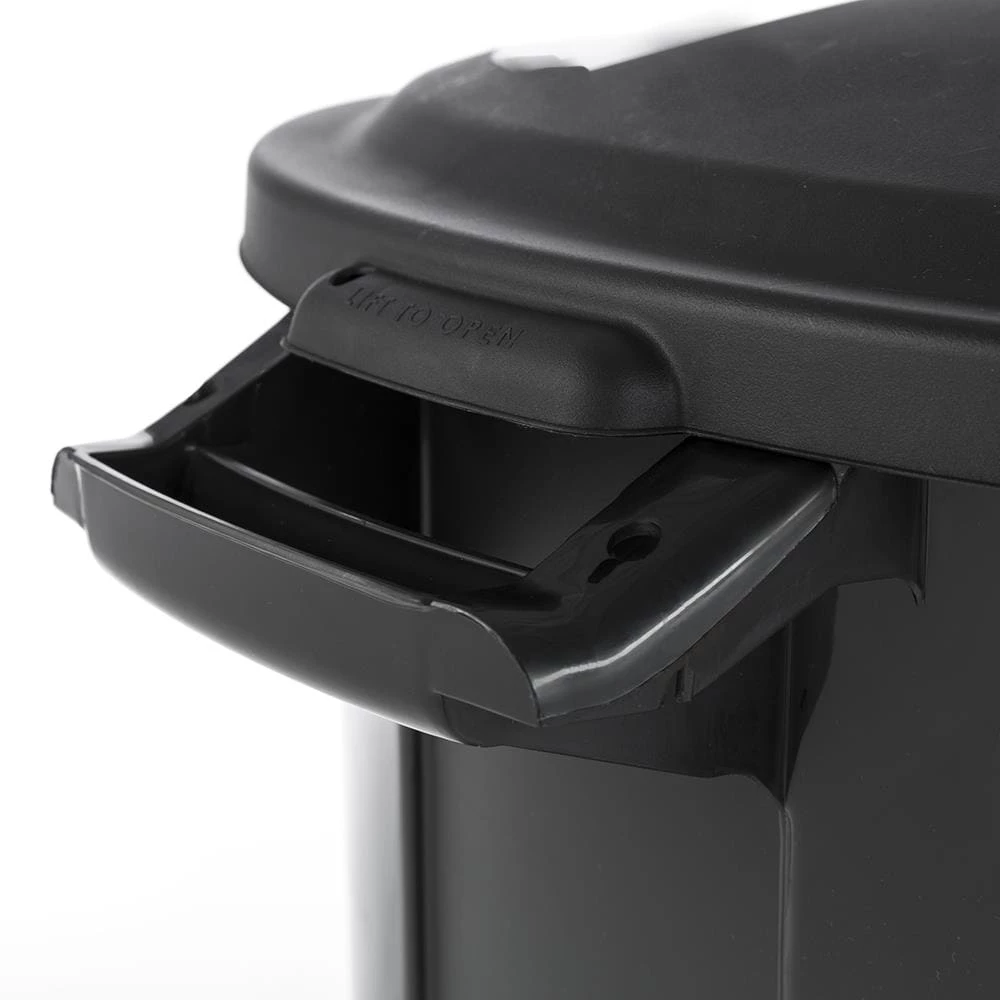 Blue Hawk Trash Cans 20-Gallon Black Plastic Trash Can with Lid 5 Blue Hawk Trash Cans 20-Gallon Black Plastic Trash Can with Lid - Image 3