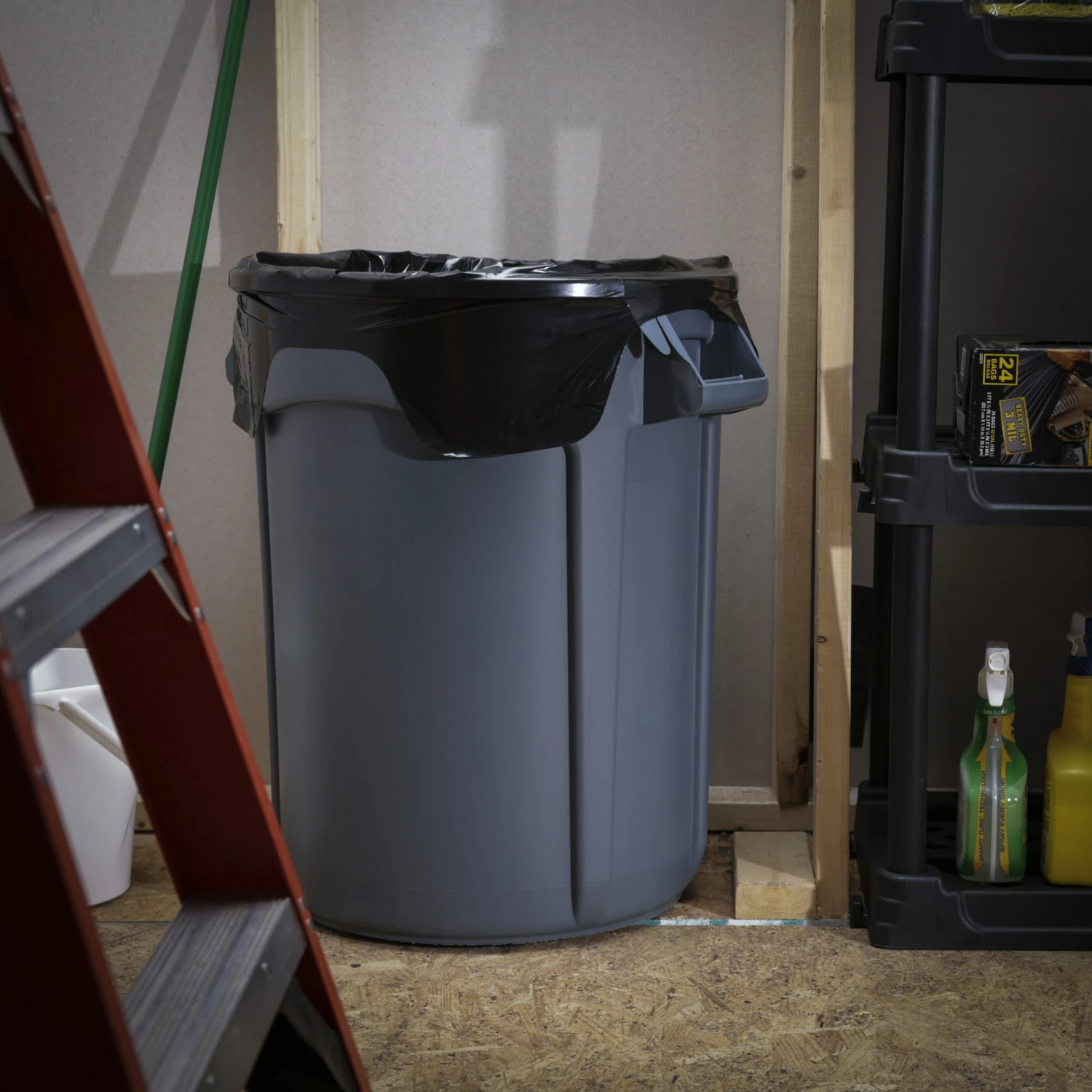 Contractor's Choice Trash Bags Contractor 24-Pack 42-Gallon Black Outdoor Plastic Construction Trash Bag 4 Contractor's Choice Trash Bags Contractor 24-Pack 42-Gallon Black Outdoor Plastic Construction Trash Bag - Image 2